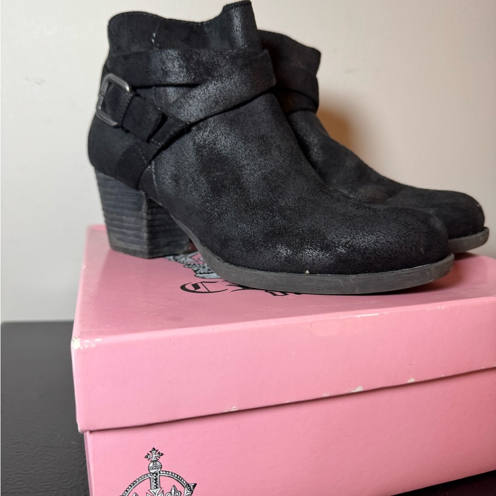 CROWN Vintage Black All Man Made Zip Heeled Buckle Detail Ankle Booties Sz 8M